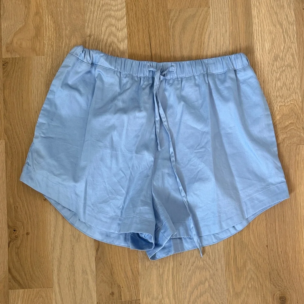 French Connection Shorts - Picture 2 of 5